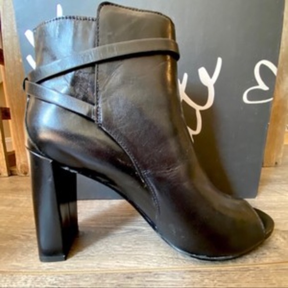 NIB Banana Republic Peeptoe Leather Gayle Bootie, Black, 9 - Picture 8 of 12